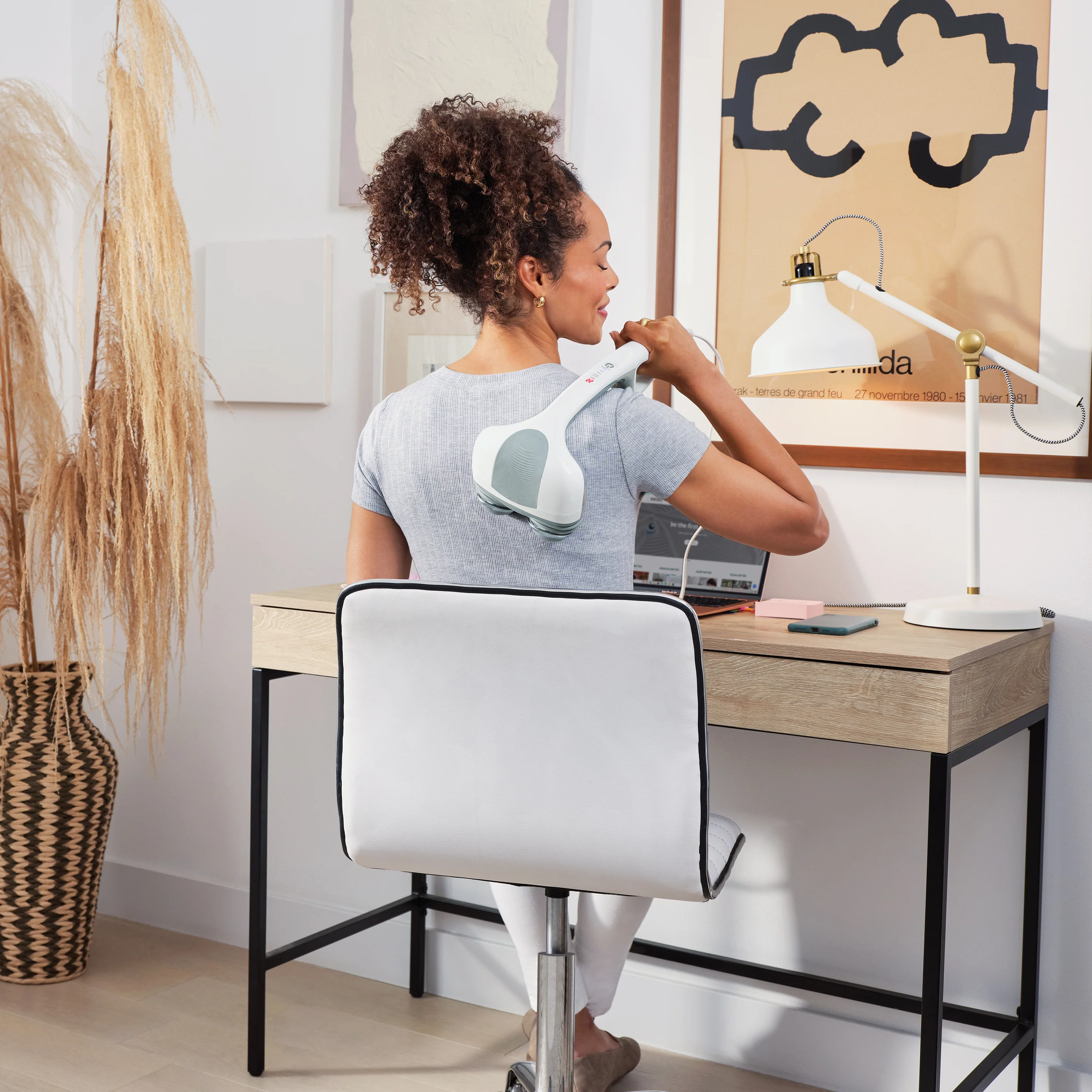 Percussion Action Plus Handheld Massager - Image 7